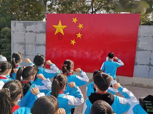 男生的哪些行为可以瞬间让女生的荷尔蒙爆棚？游戏画面